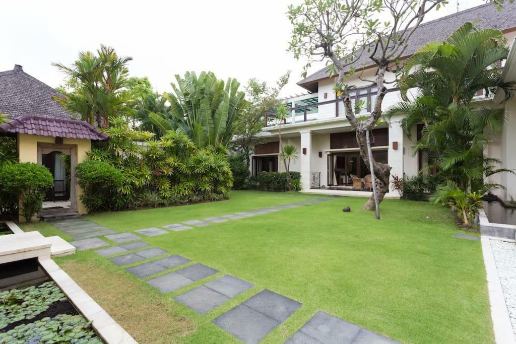 Bali Villa Lotus スミニャック エクステリア 写真